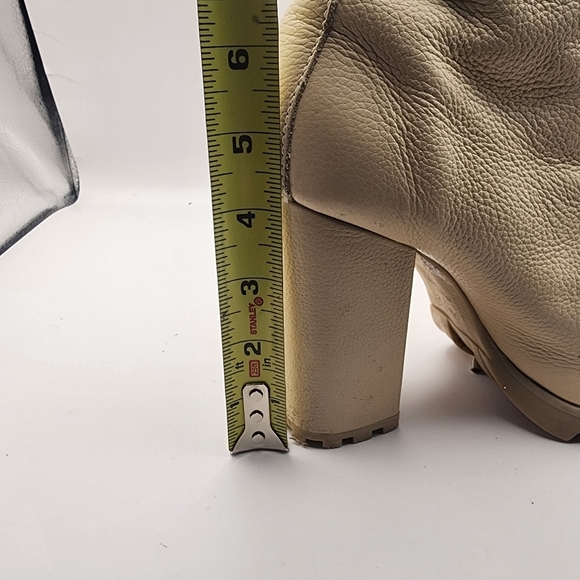 Schutz Leather Cream Lace-Up Heeled Ankle Boots Size 7.5 - Picture 7 of 7